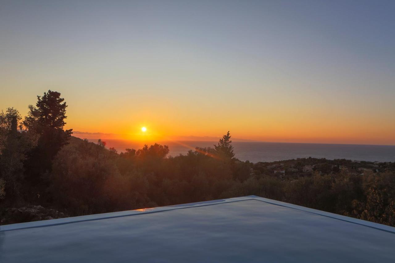 Villa Belvedere Rosa ซูกาเลดส์ ภายนอก รูปภาพ