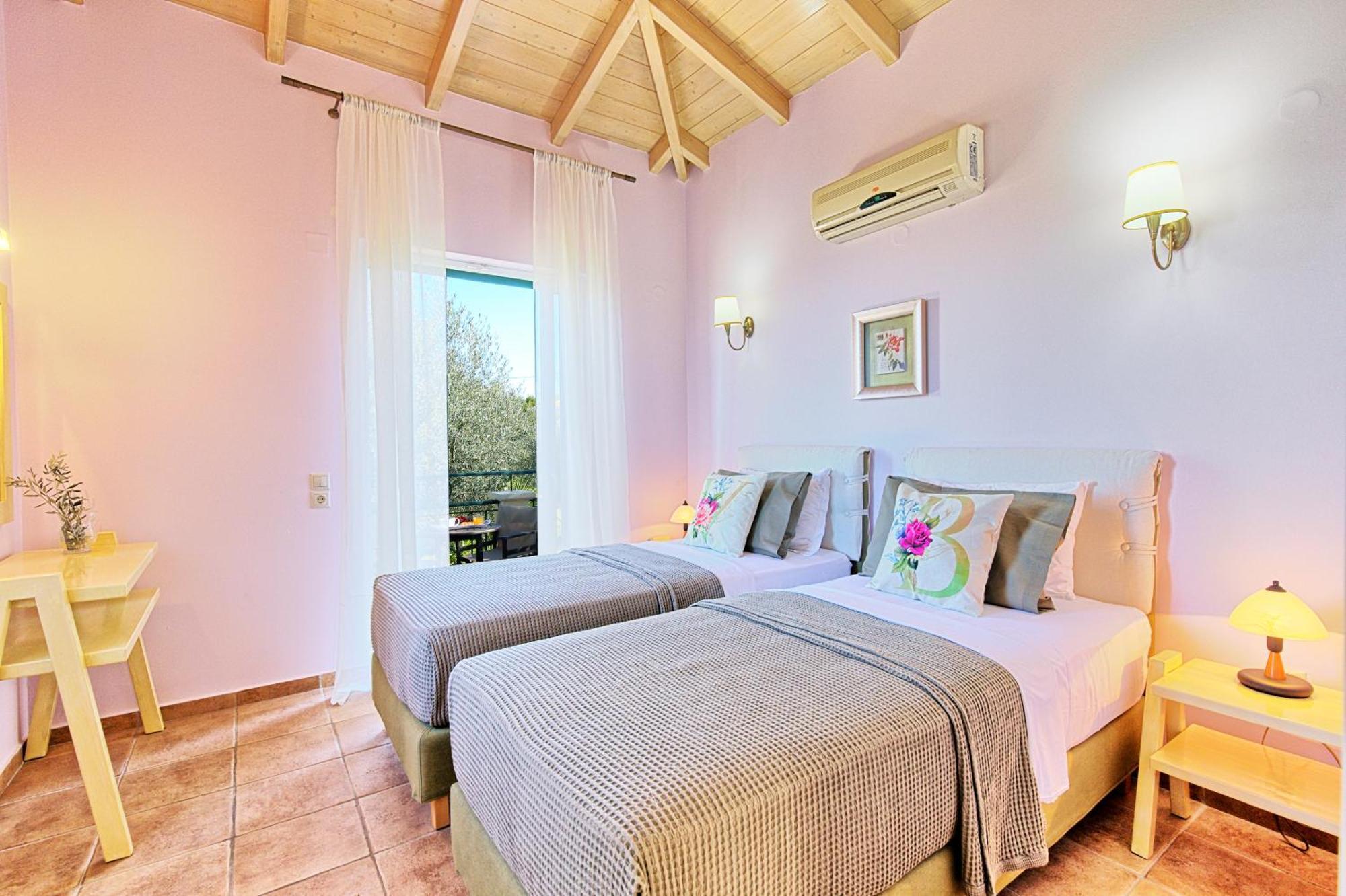 Villa Belvedere Rosa ซูกาเลดส์ ภายนอก รูปภาพ